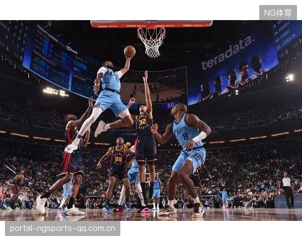 NBA抢断反击如闪电：速度与激情的极致碰撞